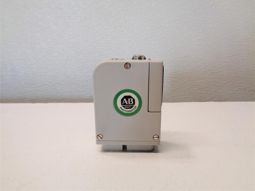 Allen Bradley Photoswitch Polarized Retro Photohead 42MRU-5200